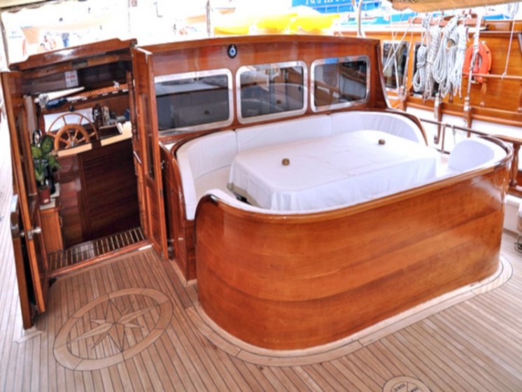 Gulet - Yacht Charter Sailica