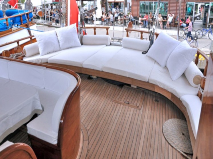 Gulet - Yacht Charter Sailica