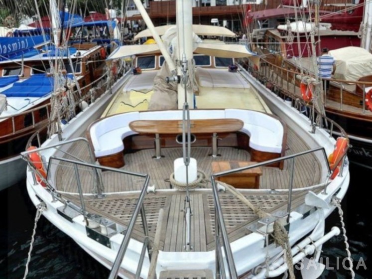 Gulet - Yacht Charter Sailica