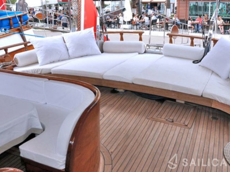 Gulet - Yacht Charter Sailica