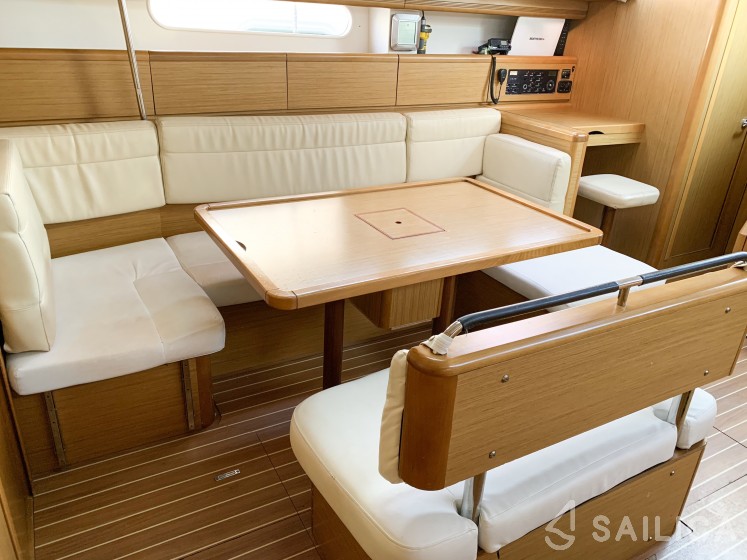 Sun Odyssey 49i - Yacht Charter Sailica