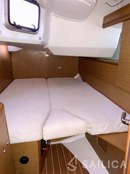 Sun Odyssey 49i - Yacht Charter Sailica