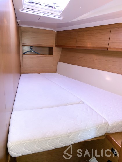 Sun Odyssey 49i - Yacht Charter Sailica