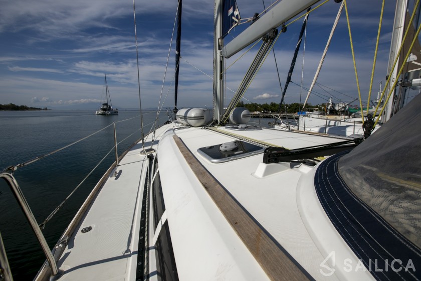 Sun Odyssey 49i - Yacht Charter Sailica