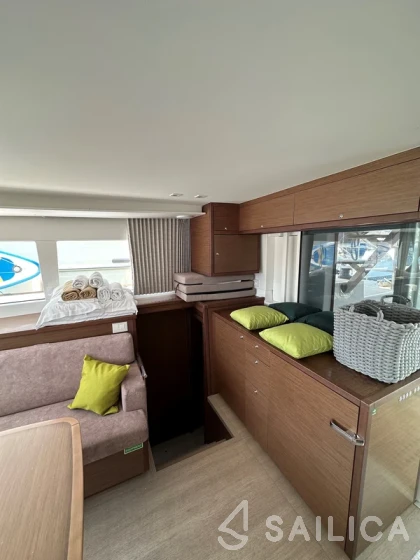 Lagoon 450 - Yacht Charter Sailica