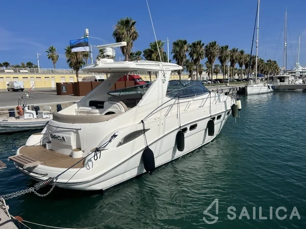 Sealine S 42 - Yacht Charter Sailica