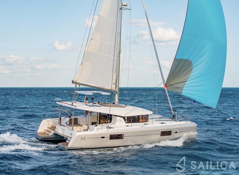 Lagoon 42 - Yacht Charter Sailica