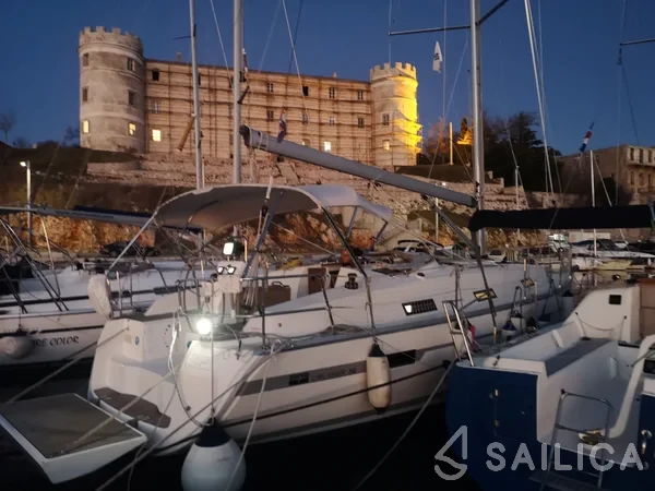 Bavaria 36 - Yacht Charter Sailica