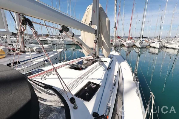 Bavaria 41 Cruiser - Yacht Charter Sailica
