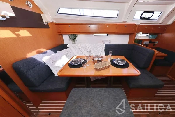 Bavaria 41 Cruiser - Yacht Charter Sailica