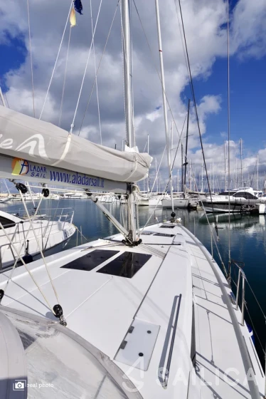 Hanse 458 - Yacht Charter Sailica