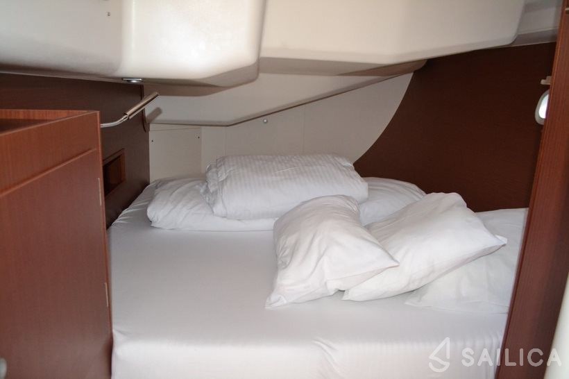 Hanse 455 - Yacht Charter Sailica