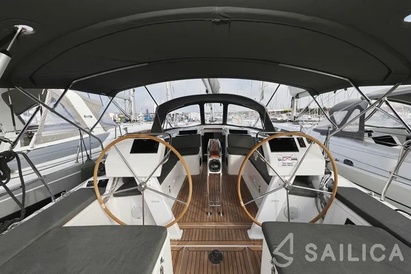 Hanse 455 - Yacht Charter Sailica