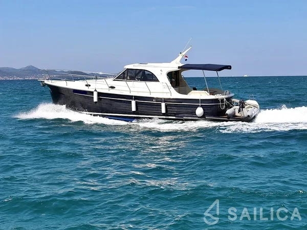 Adriana 44 - Yacht Charter Sailica