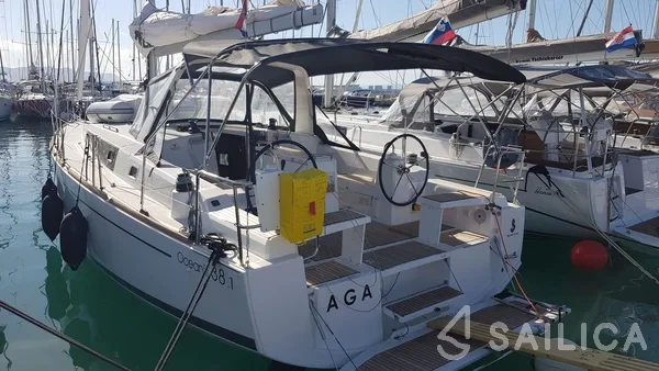 Oceanis 38.1 - Yacht Charter Sailica
