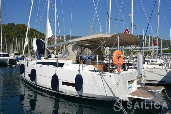 Dufour 390 Grand Large - Yacht Charter Sailica