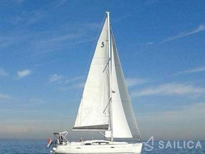 Oceanis 40 - Yacht Charter Sailica