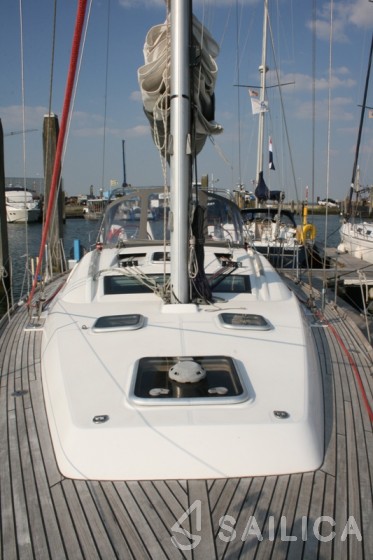 Oceanis 40 - Yacht Charter Sailica