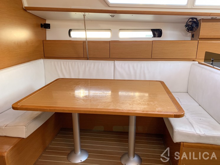 Sun Odyssey 439 - Yacht Charter Sailica