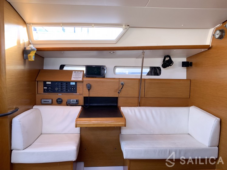 Sun Odyssey 439 - Yacht Charter Sailica