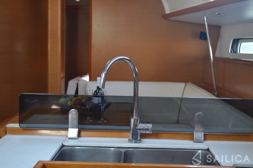 Sun Odyssey 439 - Yacht Charter Sailica