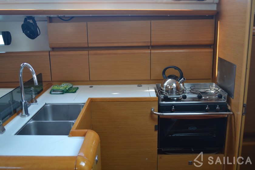 Sun Odyssey 439 - Yacht Charter Sailica