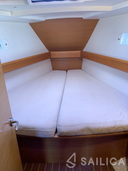 Sun Odyssey 439 - Yacht Charter Sailica