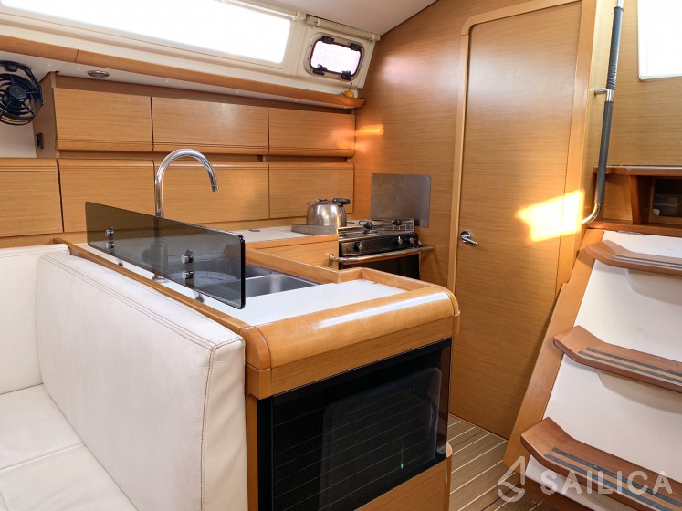 Sun Odyssey 439 - Yacht Charter Sailica
