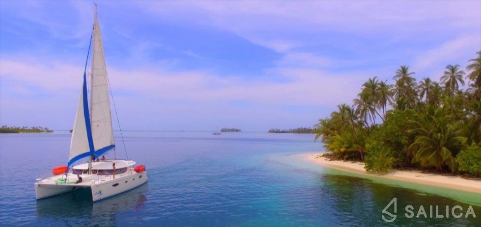 Salina 48 - Yacht Charter Sailica