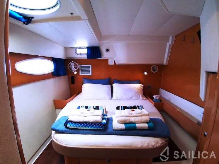 Salina 48 - Yacht Charter Sailica