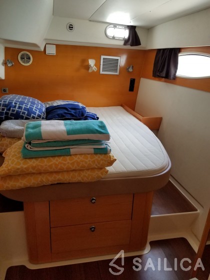 Salina 48 - Yacht Charter Sailica