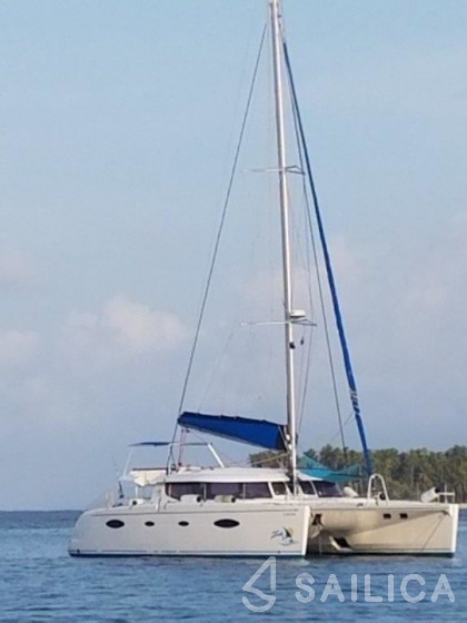 Salina 48 - Yacht Charter Sailica
