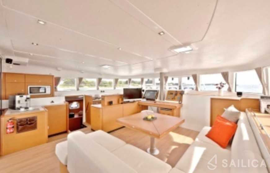Lagoon 500 - Yacht Charter Sailica