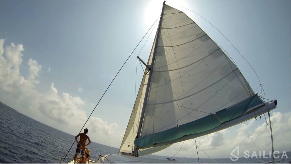Nautitech 40 open NEW - 4 + 2 cab. - Yacht Charter Sailica