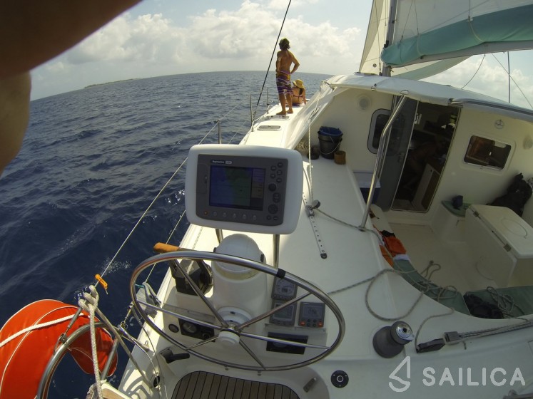 Nautitech 40 open NEW - 4 + 2 cab. - Yacht Charter Sailica