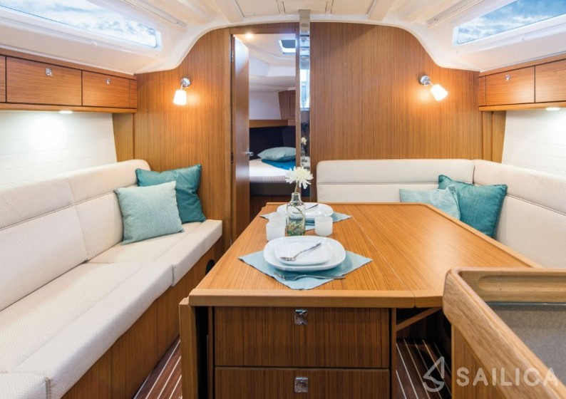 Bavaria 37 Cruiser - Yacht Charter Sailica