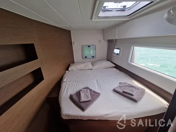 Lagoon 42 - Yacht Charter Sailica