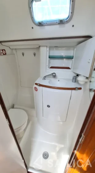 Oceanis 411 Clipper - Yacht Charter Sailica