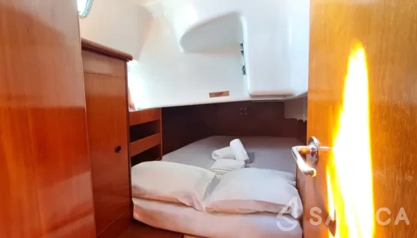 Oceanis 411 Clipper - Yacht Charter Sailica