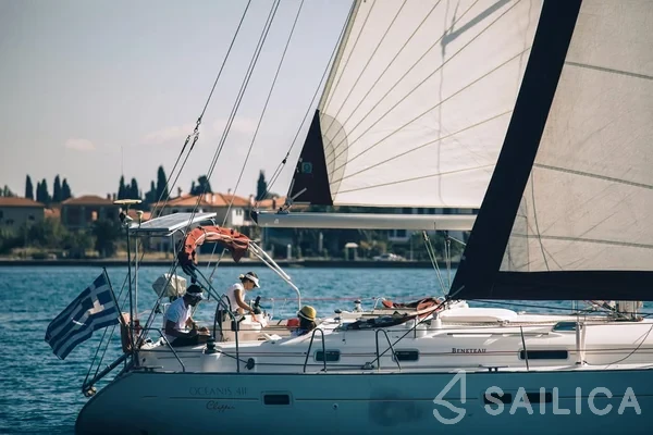 Oceanis 411 Clipper - Yacht Charter Sailica
