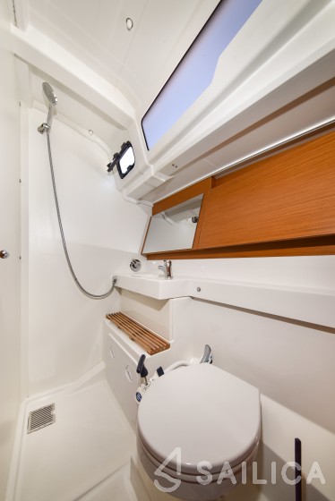 Sun Odyssey 490 - Yacht Charter Sailica