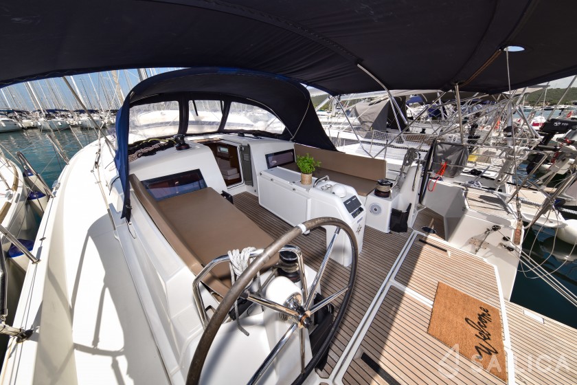 Sun Odyssey 490 - Yacht Charter Sailica