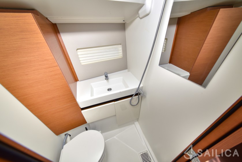Sun Odyssey 490 - Yacht Charter Sailica