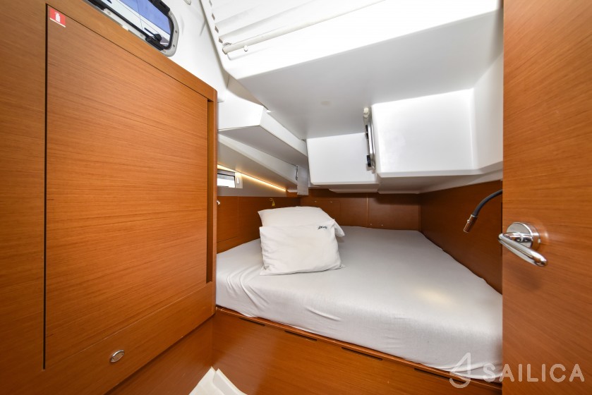 Sun Odyssey 490 - Yacht Charter Sailica