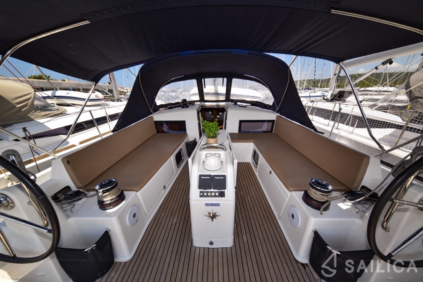 Sun Odyssey 490 - Yacht Charter Sailica