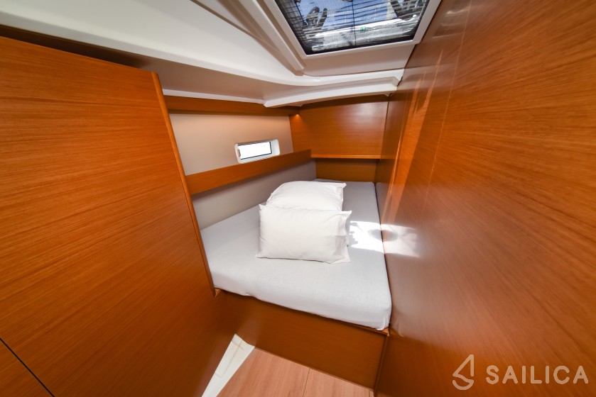 Sun Odyssey 490 - Yacht Charter Sailica
