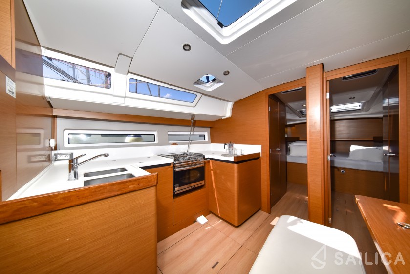 Sun Odyssey 490 - Yacht Charter Sailica
