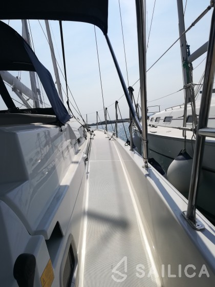 Sun Odyssey 490 - Yacht Charter Sailica