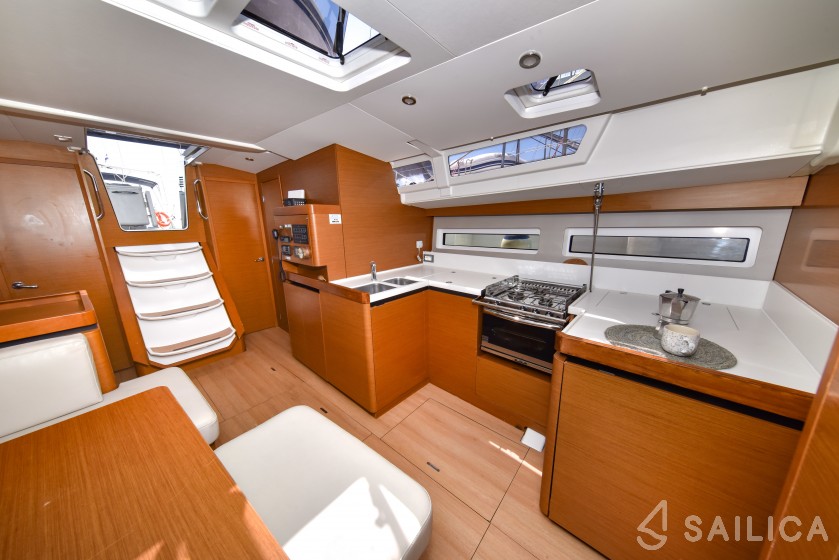 Sun Odyssey 490 - Yacht Charter Sailica