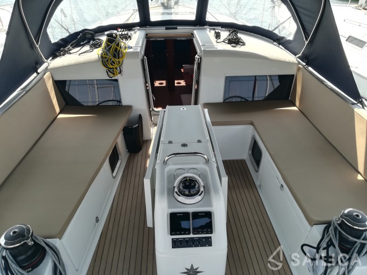 Sun Odyssey 490 - Yacht Charter Sailica